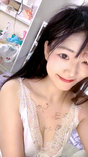 ⭐绝美萝莉女神【空姐苏苏】粉乳粉穴~自慰高潮哗啦啦喷水! 2