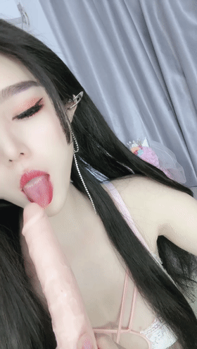 ⚫️ 明星来了【芙芙早点睡】全网最粉最小的逼~全裸自慰~ 4 ⚫️ 明星来了【芙芙早点睡】全网最粉最小的逼~全裸自慰~ 4