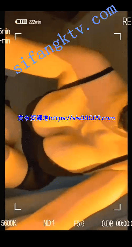 【巨乳网红】米兰大坏蛋最新洗澡真空福利 9v 6