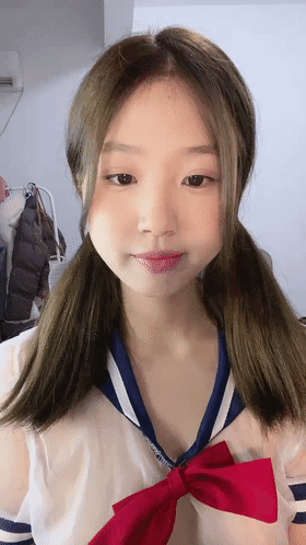 ☸大系舞蹈校花【粉嫩嫩少女】裸舞诱惑~道具狂插~自尝白浆 1