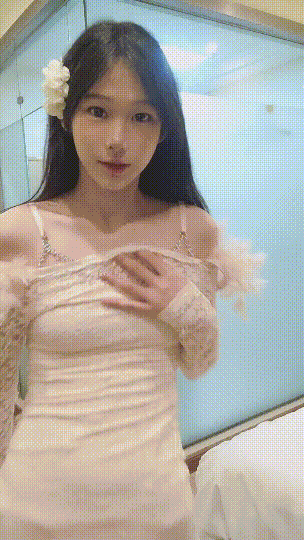 正宗校花！卧槽！快被她迷死了~【招财逼】揉穴自慰！包射~ 1