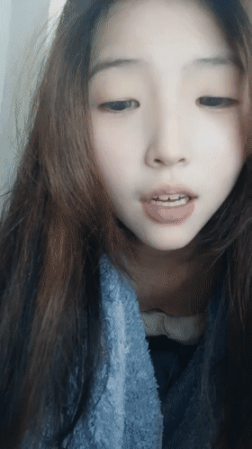 ██哇~哇~哇~超萌平台第一美！【04年的妹妹】一线天跳裸舞 2