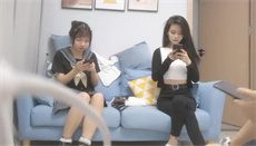 ♋♋新人下海！【身体的温度】18岁的小妹妹身体发育的超好 15