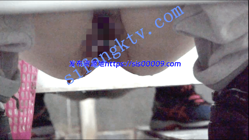 ♥♥【六月顶级厕拍54D7极品重磅来袭】全网期待！3V 5