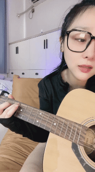 【顶级绿播才艺女神下海 coco】吉他弹唱人美歌甜美乳一线天 1