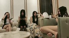 ♋♋新人登场！【小妖精】这么尤物的无毛软妹子~炮击白浆 34