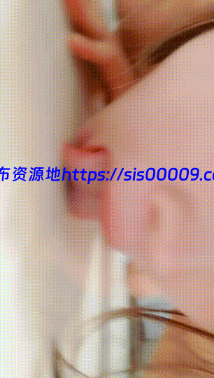 撸管推荐！女神回归~【迪尼斯在逃公主】疯狂喷水爽到颤抖~ 4