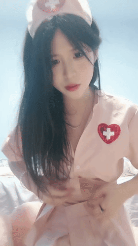 重磅☸顶级绿播女神【害羞的小绵羊】护士装~道具狂插流白~ 1