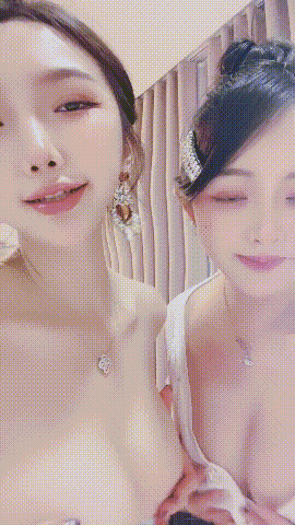 ❤️【井甜野子】喷血身材姐妹花骚高跟香舌足交淫语挑逗 2