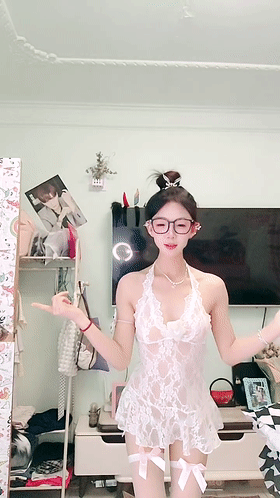 舞蹈系校花学妹~【小涵宝宝】抖音热i门裸舞大劈叉相当炸裂 1