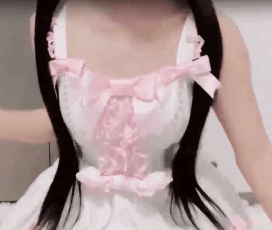 兔兔 @expect0t – 新4更 [300门槛] 56分钟 双马尾白虎萝莉会员直播订阅 [69P1V-2.72G] 4