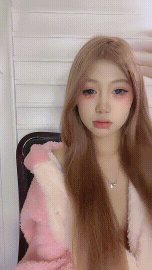 疯狂推荐！校花来了！好漂亮~【汉堡饱饱】道具自慰~流白浆 1