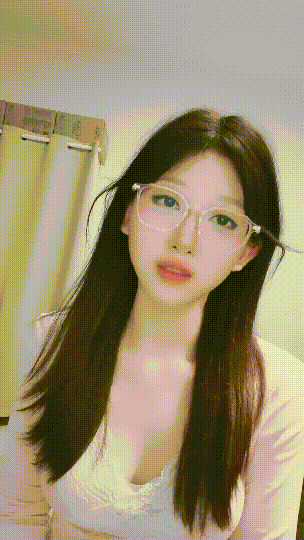 重磅！超级纯超级漂亮~【反差女大学生】双洞齐开！狂喷水~ 1