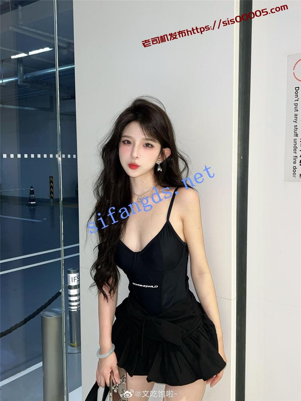 (AI换脸-极+)【网红夜刀神狗】顶美网红吃大鸡鸡爆插吸精! 1 (AI换脸-极+)【网红夜刀神狗】顶美网红吃大鸡鸡爆插吸精! 1