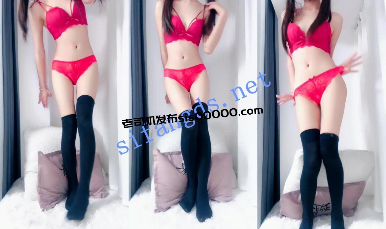 ⚡超可爱新人双马尾小萝莉！【阿拉蕾】奶挺腿长~逼粉水多~ 5