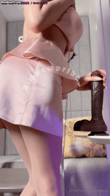 【推特/OF namprikk】紫薇假鸡巴 高潮痉挛抖动喷射大潮吹 很骚 2