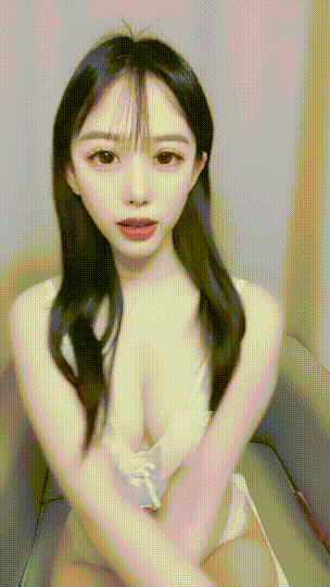 疯狂推荐！校花下海！超漂亮~【粉粉滴】道具自慰！狂喷水~ 1