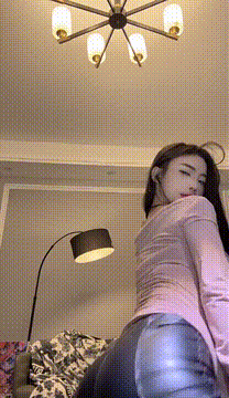 【快手】希希酱紫 7 快手第一美臀 凹凸户型 半透紧身裤 4