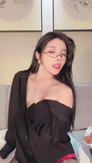 超级美人！每次都害我打飞机~【白熙】自慰高潮！淫水狂喷~ 1