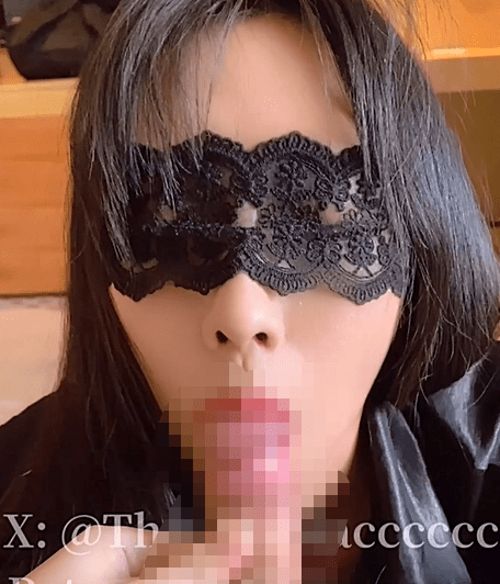 #THE_Maniacccccc 最新280元解锁长视频,深喉口交 1