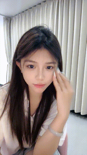 女神回归！颜值已达巅峰~【咪咪酱】道具自慰！又害我撸管~ 1