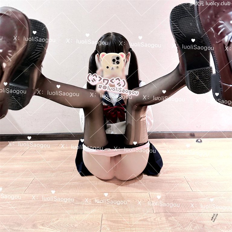 小雯宝宝(玩具兔)@luoliSaogou – 新增 11分钟 足控白袜粉色学生服 [17P1V-711MB] 持续更新中 百度云 8