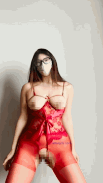 ㊙️推特极品白虎美鲍烧鸡㊙️迷鹿 最新裸舞视频合集 4