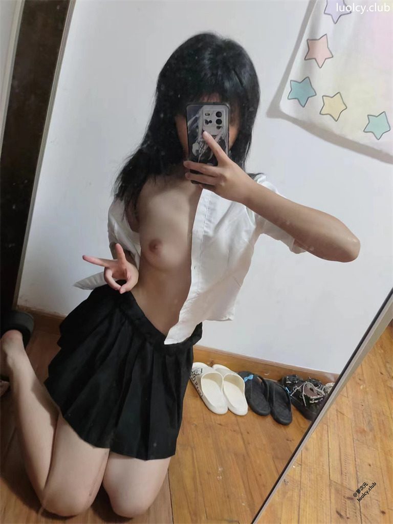 是嚯嚯呀 – 新作 6分钟 酥胸萝莉 Cos居家自慰 [98P1V-556MB] 持续更新中 百度云 3