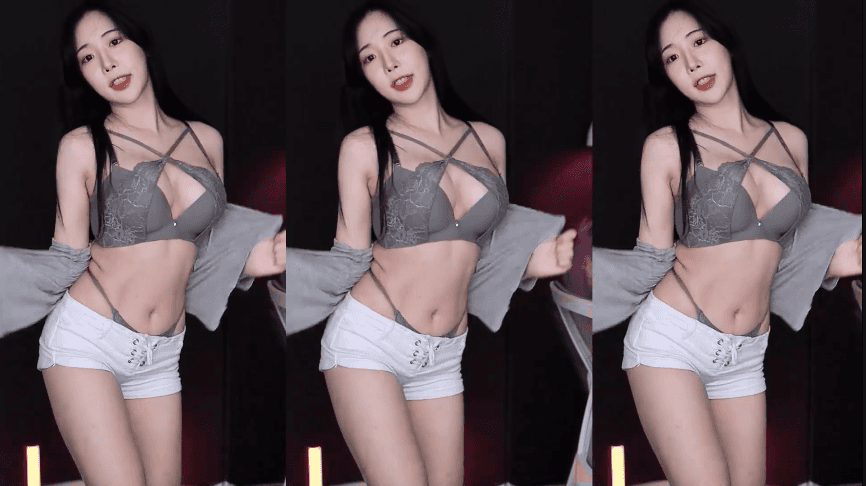 重磅！AFREECATV19#女主播秀丽퓨리，骚舞+洗澡，假阳具福利 2