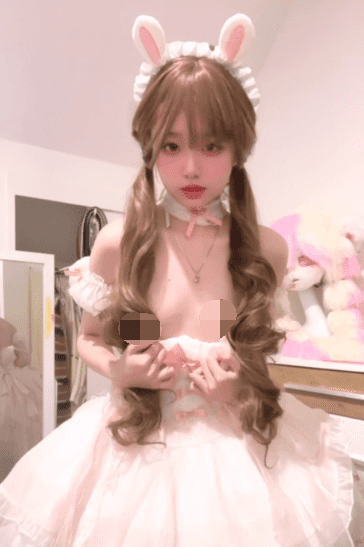 tiktok极品樱花嫩妹-麒麟ちゃん-新自慰小合集（2V,128M） 1