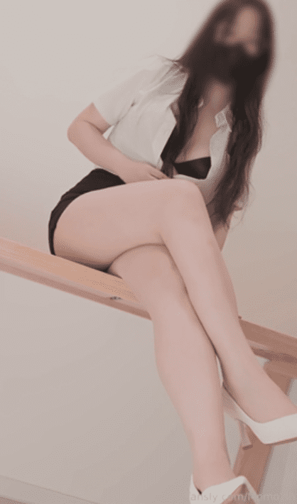 MomoYih-小穴裡面被刮的好舒服 ﻿﻿⁠﻿﻿﻿﻿⁠⁠﻿﻿⁠2025.05.07 1V260M 1