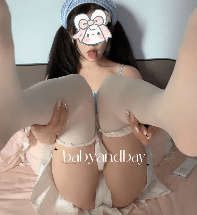 wuli桃酱 – 11分钟 公厕JK制服跳蛋 白虎萝莉 1