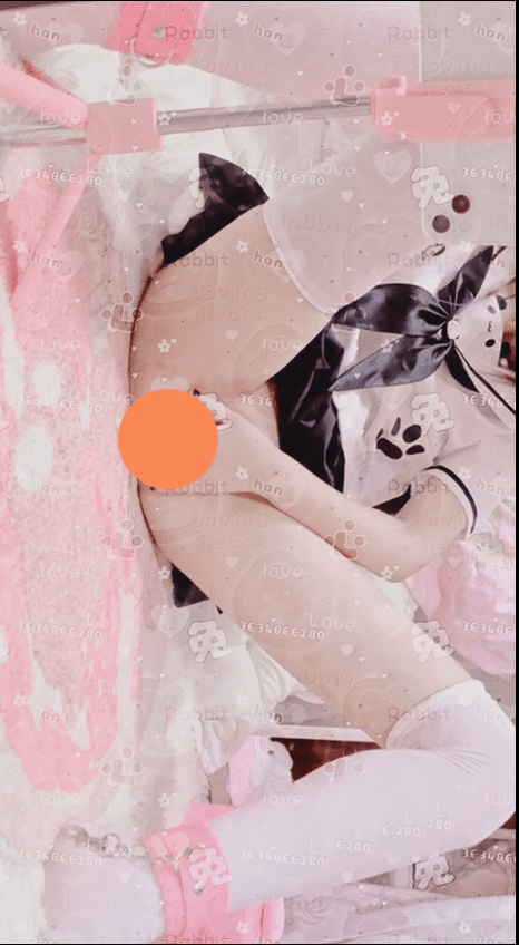 【新】小兔柔柔-[499门槛] 新2V 10分钟 顶级Cos白虎萝莉 自慰订阅【2V】【599MB百度云】 1