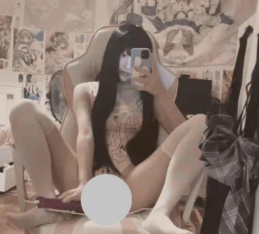 反差微胖露脸反差婊 棉袜连体衣在电竞椅上按摩棒 对镜插逼1V83M 1