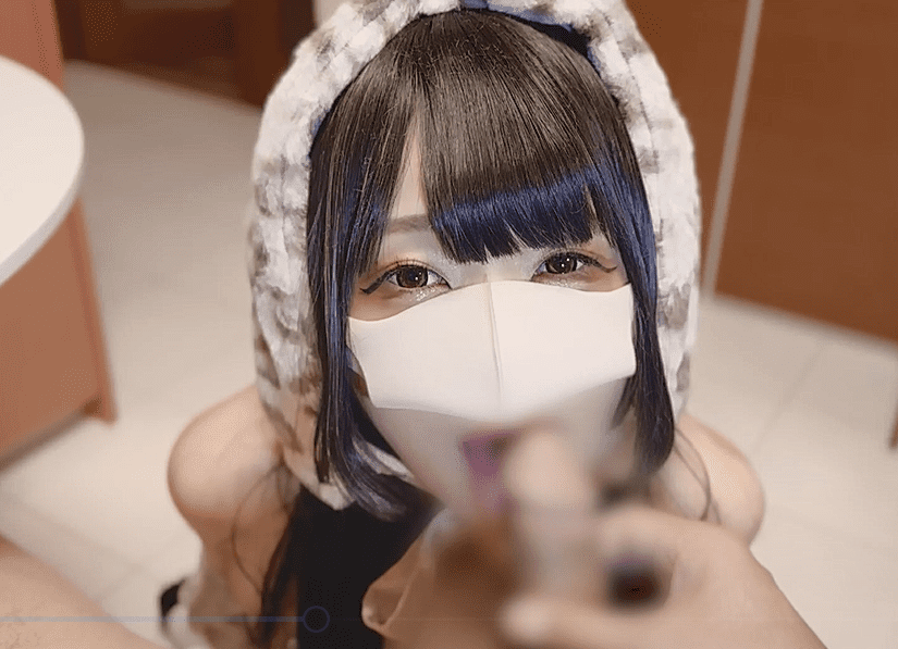 echiechimykano你是否想要,一个女孩穿着如此性感的衣服突然过来吮吸你的阴茎 1