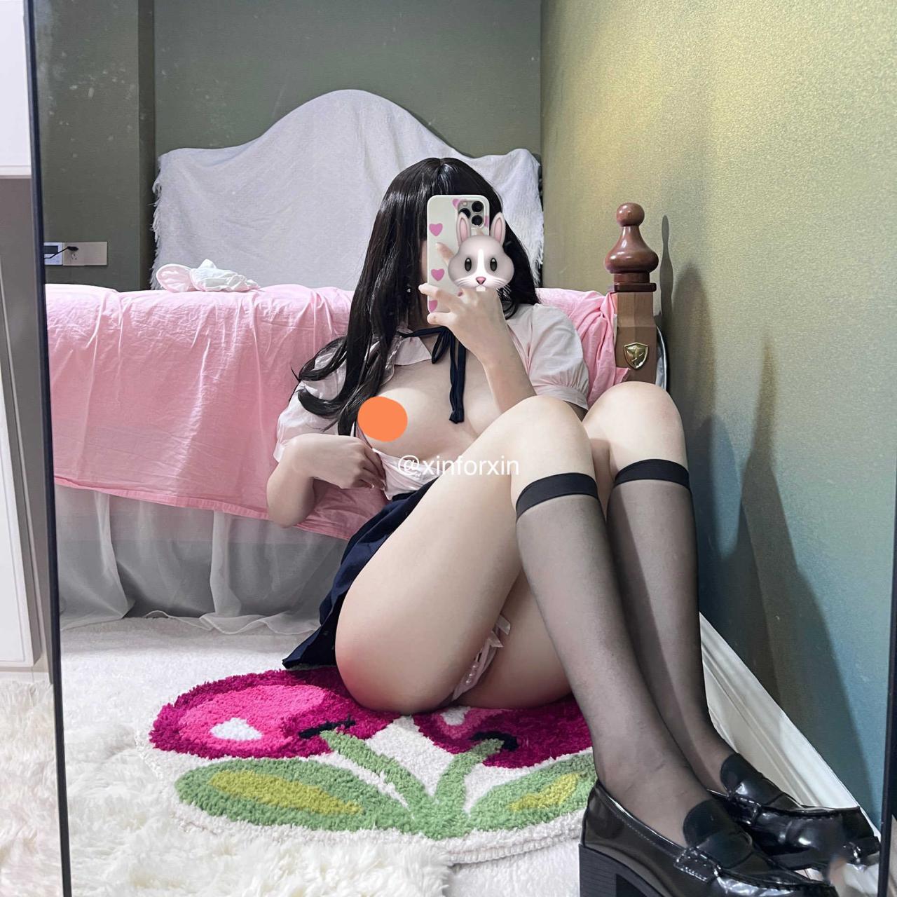 【新】小白奶兔(点心兔) – [门槛更新] 8分钟  在校JK自慰+早期Cos巫女【2V】【1.13G百度云】 1