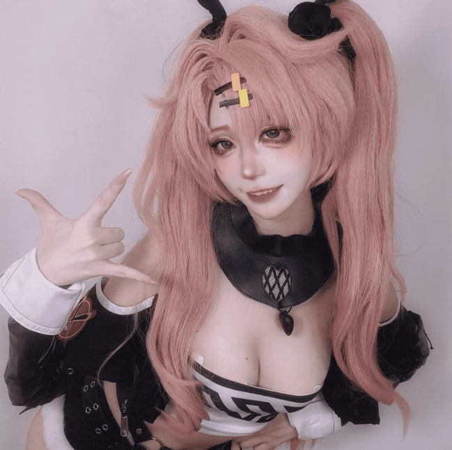 极品御姐Coser巨反差【虎皮折耳猫】 私拍合集 1