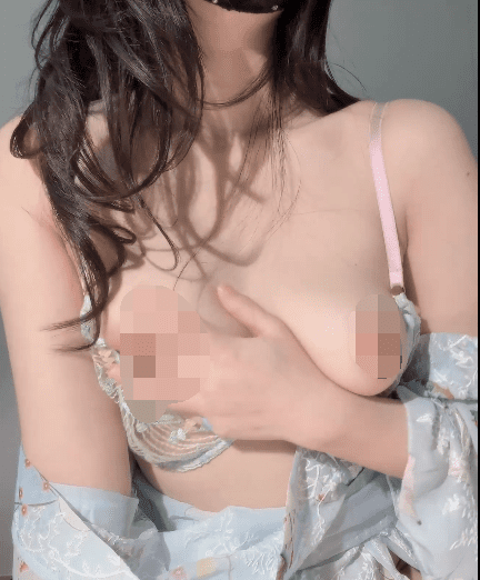 极品肉感福利姬-梦中的梦-新 透蓝和风浴衣（1V,320M） 4