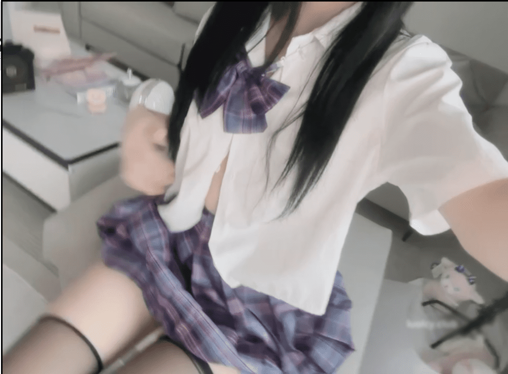 【新】Rayray WuliRayray – 新作 [门槛更新] 7分钟 JK校园制服【2V】【443MB百度云】 2