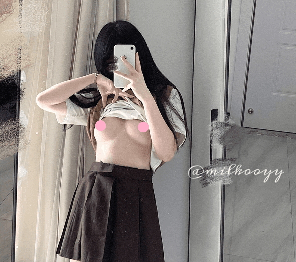 【推特@milkooyy】白虎福利姬视图 [118P66V+187M][ 5