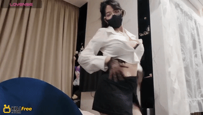 stripchat 主播 TuyetNhi2k6 56 1