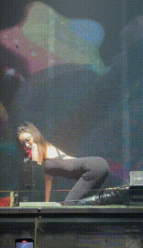 【网红女DJ现场大尺度热舞2】真空乳沟 后摇 跪摇 性感死了【181V】【2G】 19