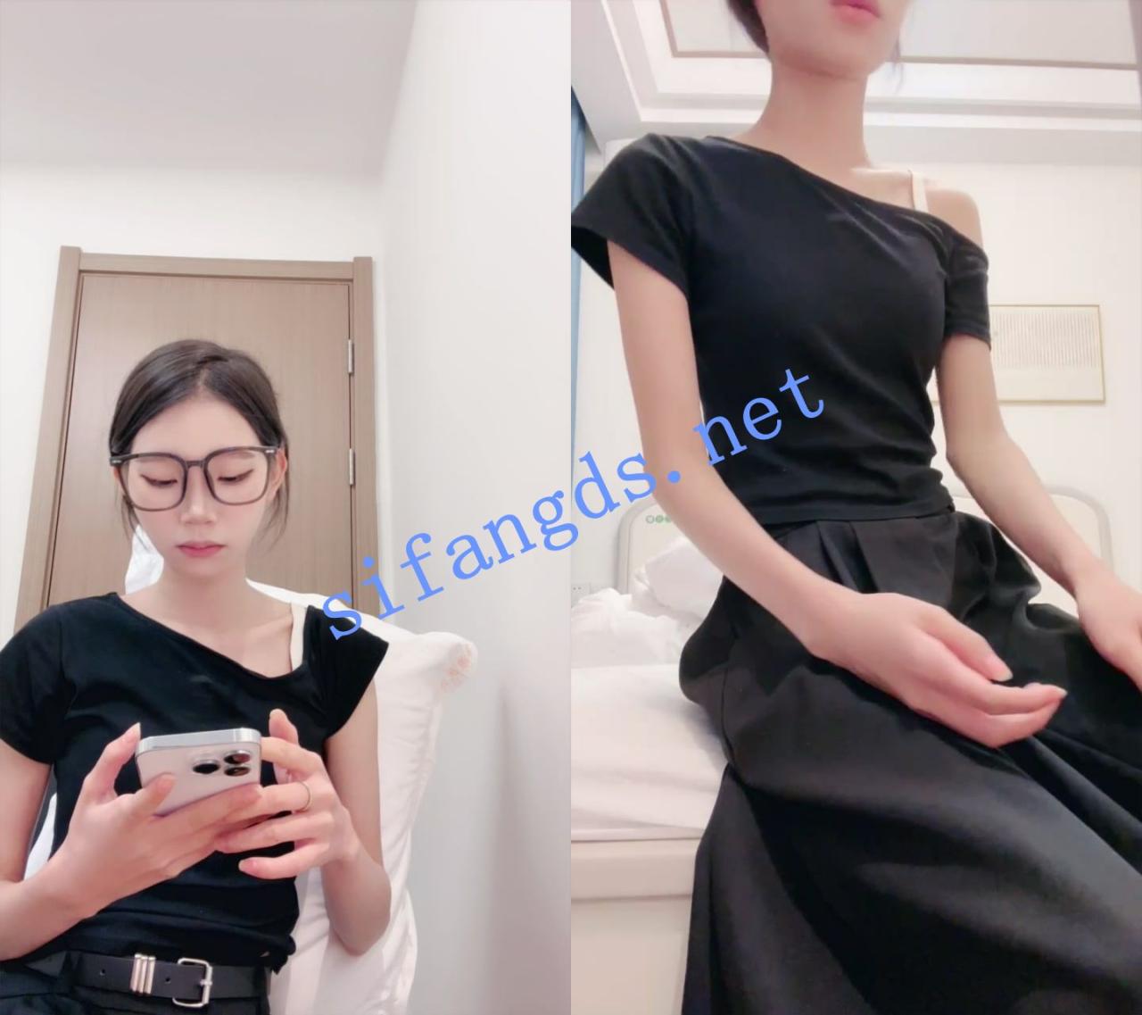 ██【广西嫩妹】戴着眼镜，飞机场学生妹，收费房自慰秀 2