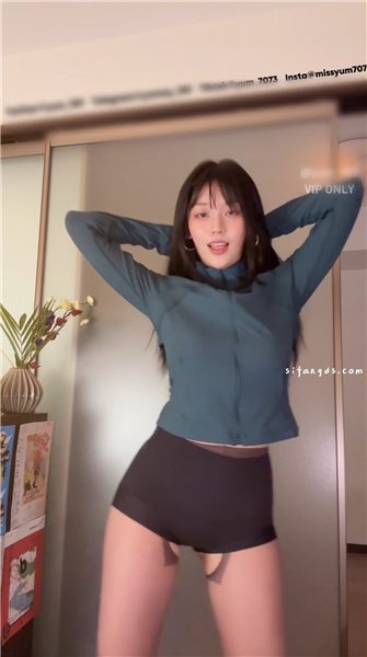 推特裸舞小美女 玉米yum_707 最新裸舞开档丝 哎！刀马刀马！【2V】【159M】 2