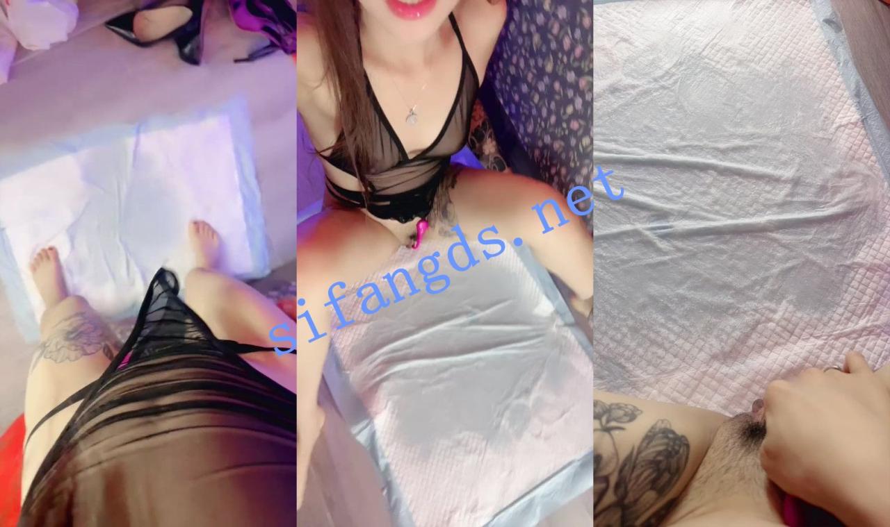 ⚡【小点点】20岁漂亮骚货人妻~身材极品~有奶水~真想干她~ 19