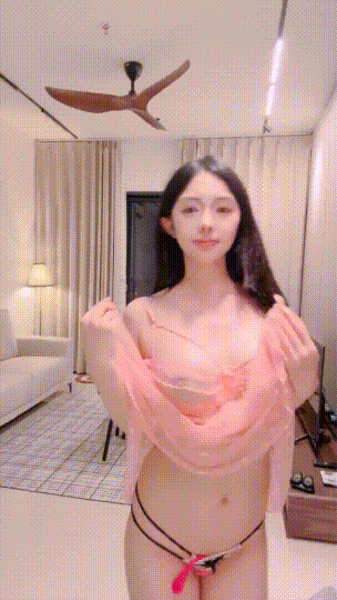 疯狂推荐！顶级御姐！超美网红脸~【灵羽合】骚舞！自慰~爽 2