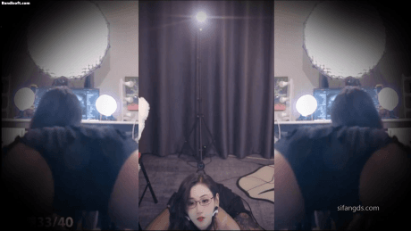 【虎牙】顾九卿 超骚主播 性感黑丝短裙 露白色内裤 双视角【5V】【334M】 1