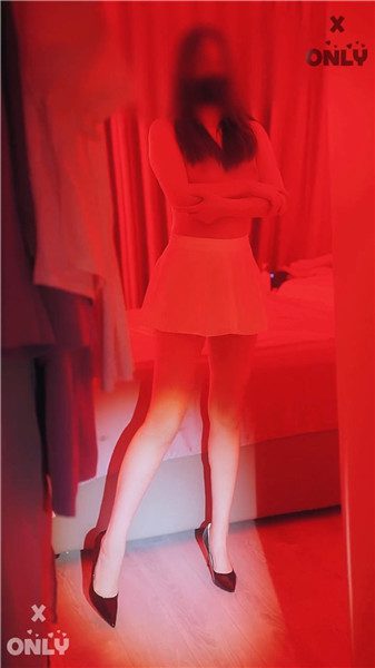 推特变装裸舞女王 咚小姐 2025 10月最新变装裸舞啪啪秀【6V】【701M】 3