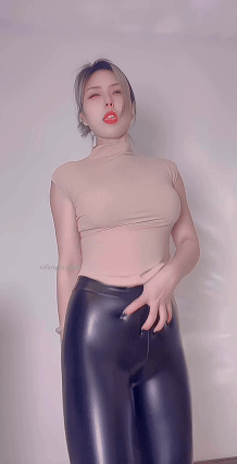 快手40W粉主播 猫儿壹只猫儿 福利骚舞骆驼趾顶B摇大合集【124V】【3.65G】 18