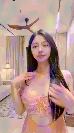 疯狂推荐！顶级御姐！超美网红脸~【灵羽合】骚舞！自慰~爽 1